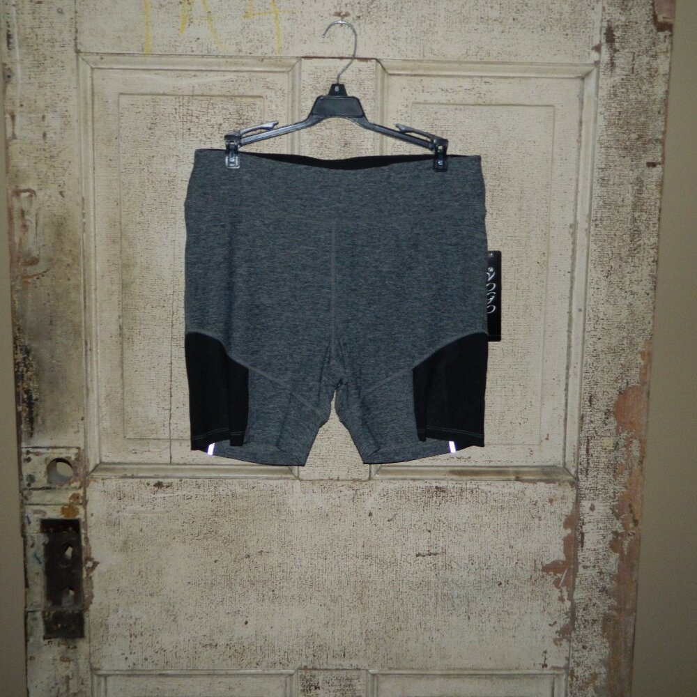 Yogo Athletica Moisture Wicking Shorts Sz XL (TT-18)